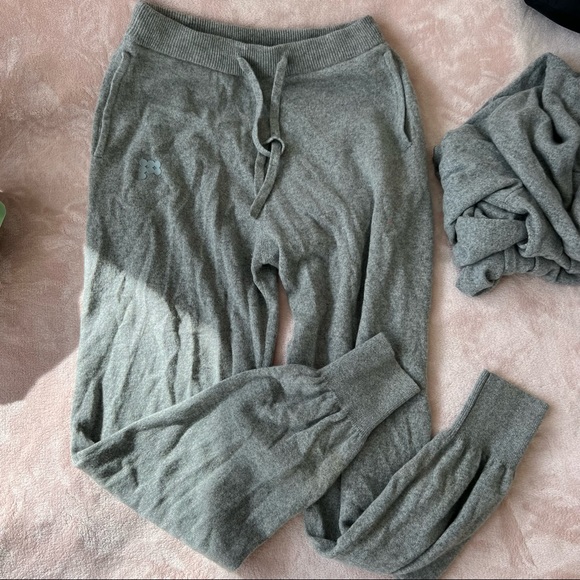 SET Pangaia Cashmere Hoodie and Pants - Picture 6 of 14